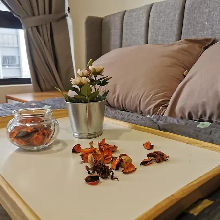 Millerz Square, Old Klang Road Near Mid Valley By De Harlequins Guesthouse